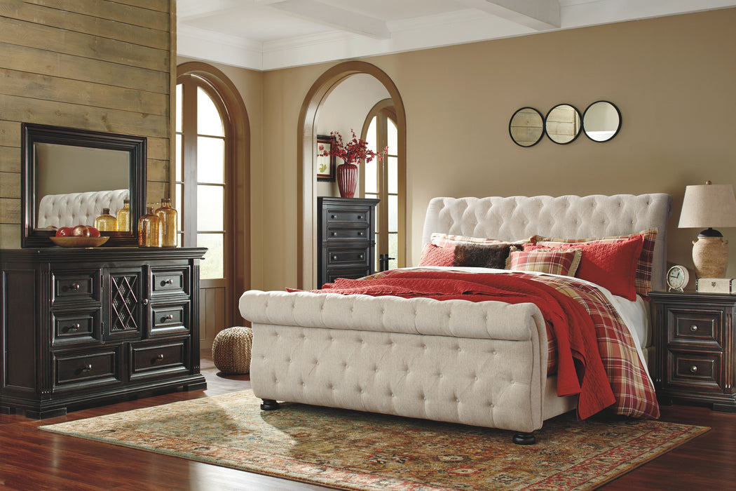 Willenburg - Upholstered Bed