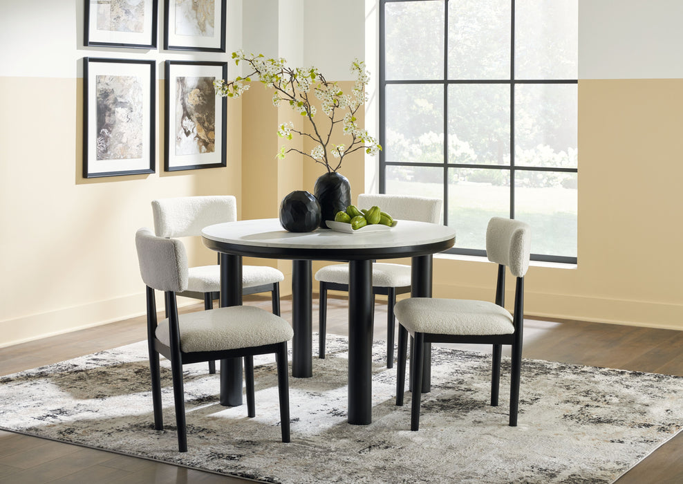 Xandrum - White / Black - 5 Pc. - Round Dining Room Table, 4 Side Chairs